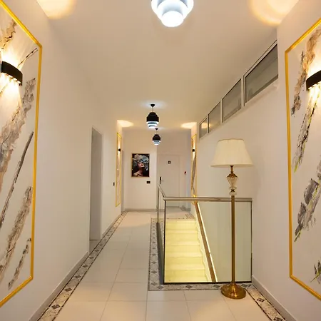 Frekel Hotel Yzberishti