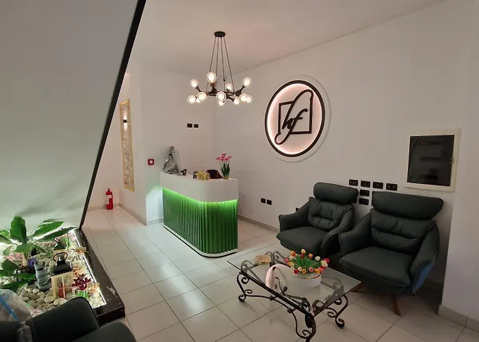 Frekel Hotell Yzberishti