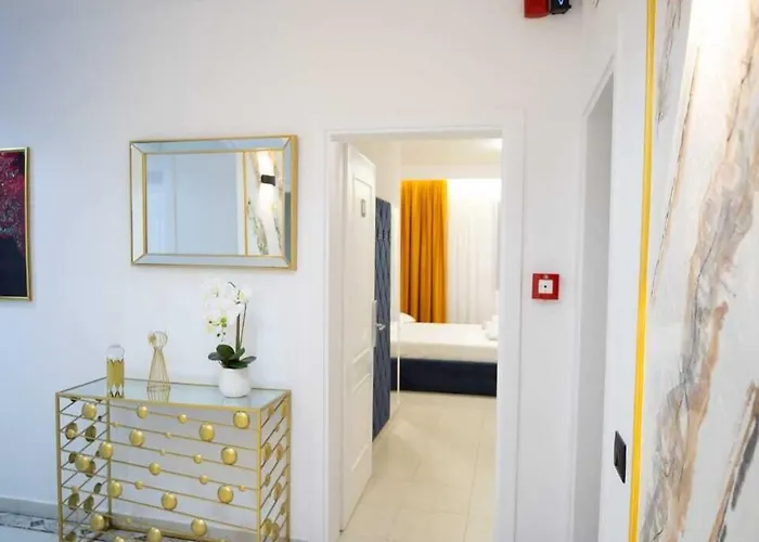 Frekel מלון Yzberishti