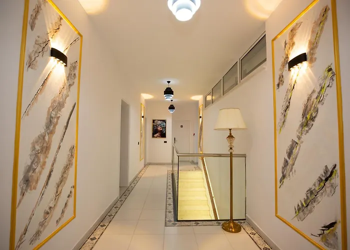 Frekel Hotel Yzberishti